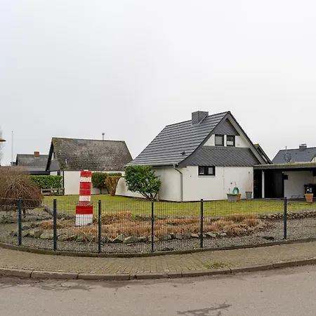 Meerglueck Holiday home Sutel